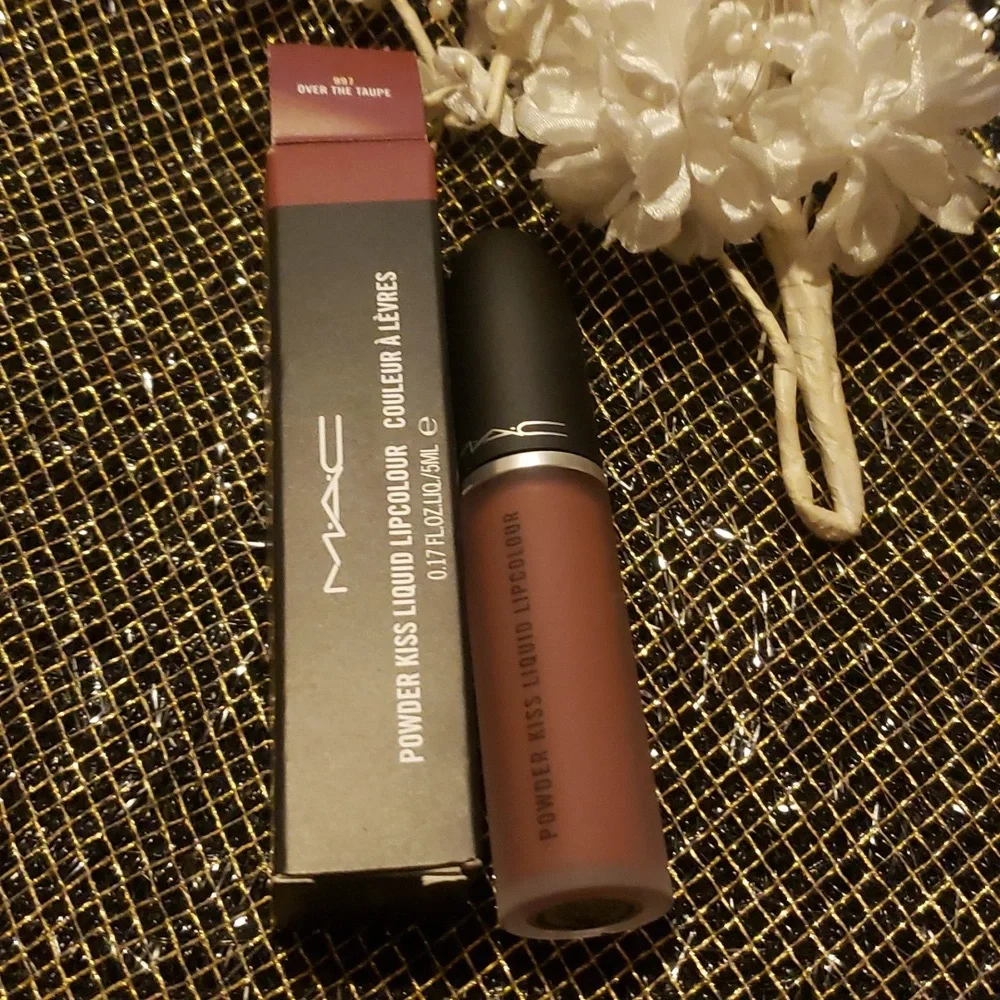 ❇️🧚‍♀️OVER THE TAUPE Mac Cosmetics Powder Kiss LipColour NWT